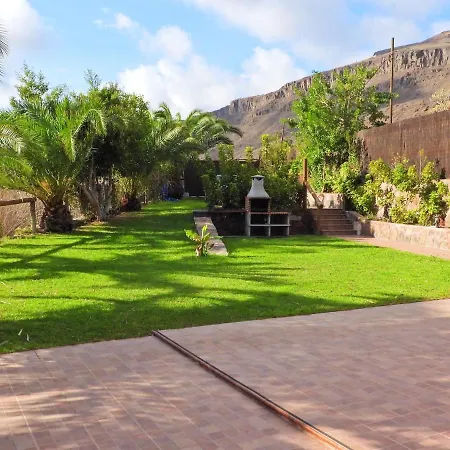 Charming House In De Tirajana With Jacuzzi Holiday home San Bartolome de Tirajana (Gran Canaria)