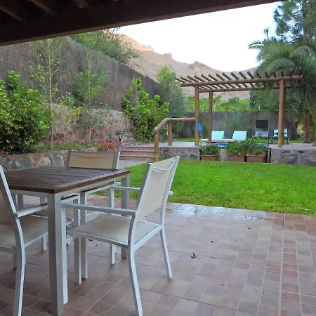 Charming House In De Tirajana With Jacuzzi Holiday home *