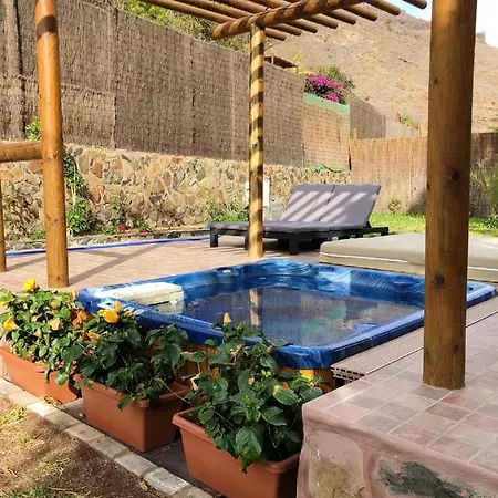 Charming House In De Tirajana With Jacuzzi Holiday home San Bartolome de Tirajana (Gran Canaria)