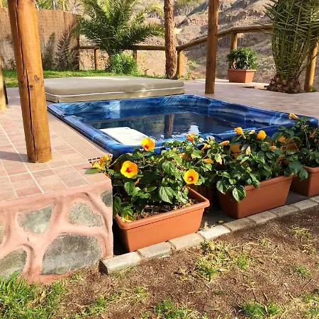 Holiday home Charming House In De Tirajana With Jacuzzi