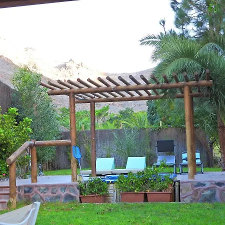 Charming House In De Tirajana With Jacuzzi Holiday home