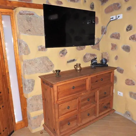 Charming House In De Tirajana With Jacuzzi